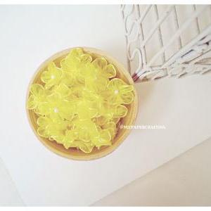 Organza Yellow Flower With Pearl Centered / Pack