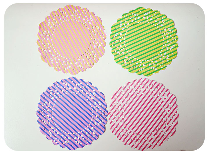 Parisian 2-colored Stripe Polka Dot Doily Paper / Pack