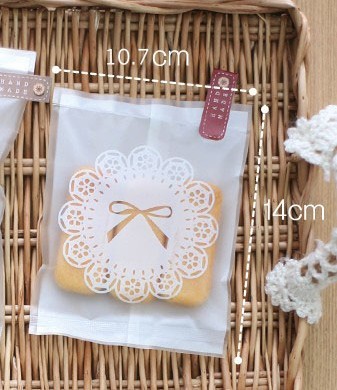 White lace Packing bag / Favour Sweet Bags White Lace Bow Design/ Wedding Favours Candy Bar 